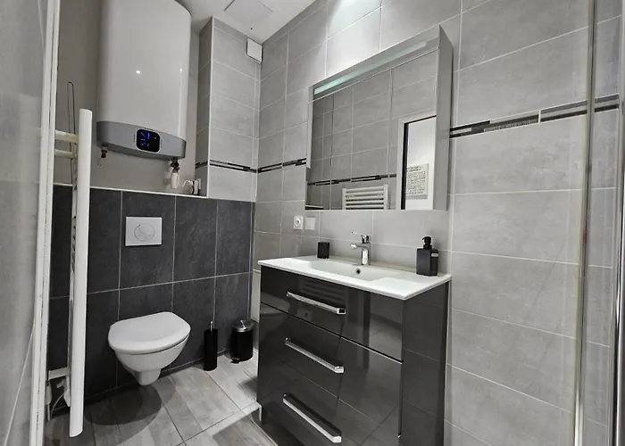 Le Contemporain-2 Chambres-vue Eglise Saint Paul Διαμέρισμα *