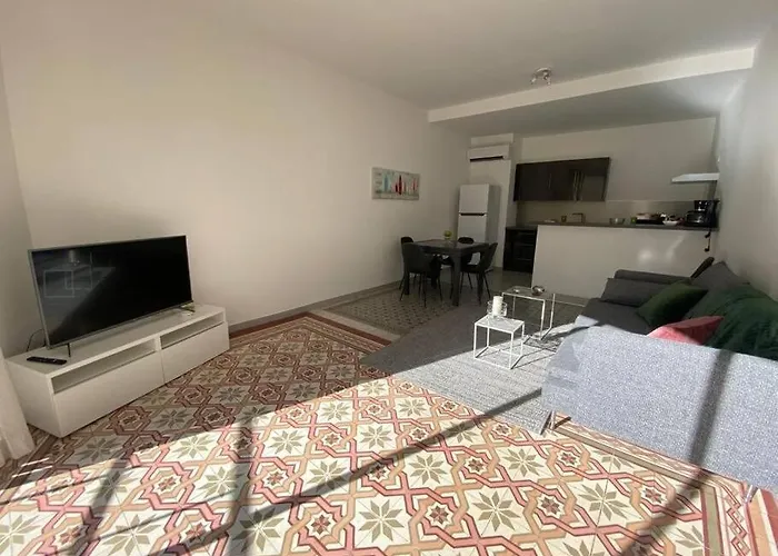 Le Contemporain-2 Chambres-vue Eglise Saint Paul Διαμέρισμα *