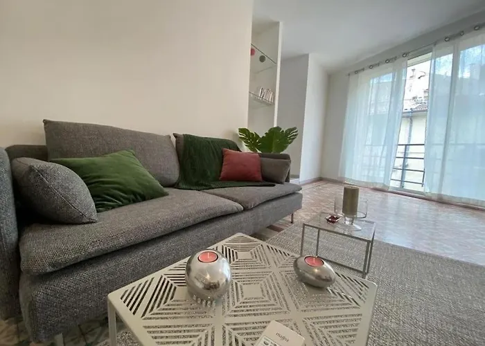 Le Contemporain-2 Chambres-vue Eglise Saint Paul Διαμέρισμα Νιμ
